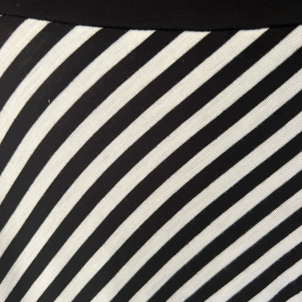 Black & white striped maxi skirt with wide black waist band, M. - Picture 5 of 12